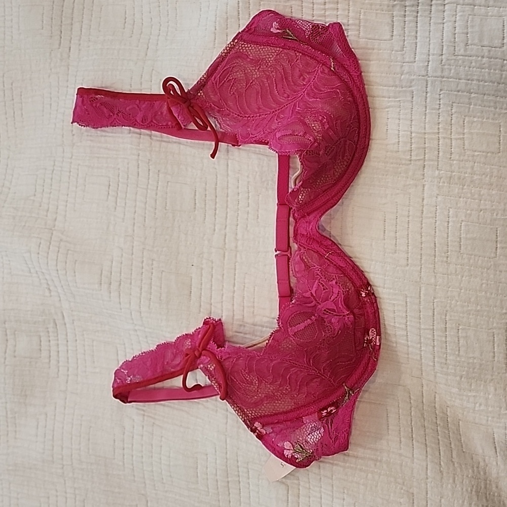 Rare 2000s VS balconette bra NWT 36C